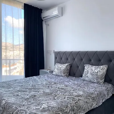 Apartment Penthouse Paulina *