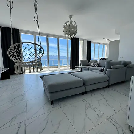 Penthouse Paulina Apartment